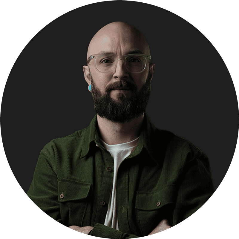 Lewis Logan, trauma therapist in Bridport, Dorset offering Somatic Experiencing and body-based trauma therapy for grounded healing and lasting change.